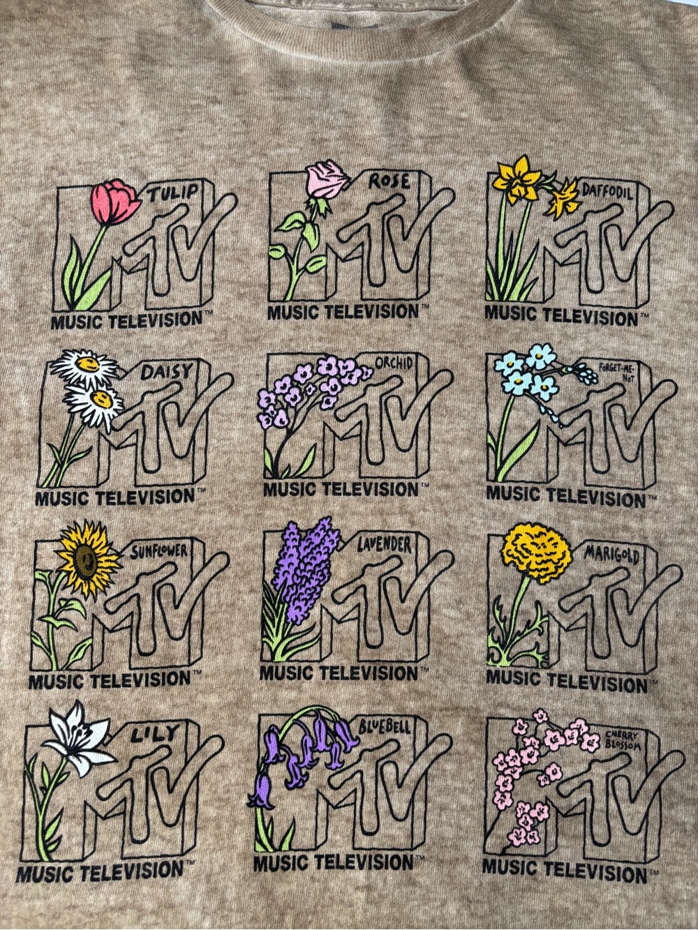 MTV Floral Graphic Tee | Y2K Aesthetic | Cottagecore Flowers | 100% Cotton | M - Picture 5 of 6